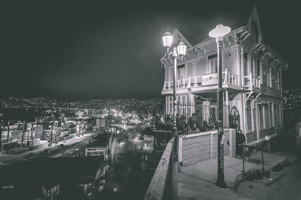 Casa Cuatro Vientos Hotel บัลปาราอีโซ ภายนอก รูปภาพ